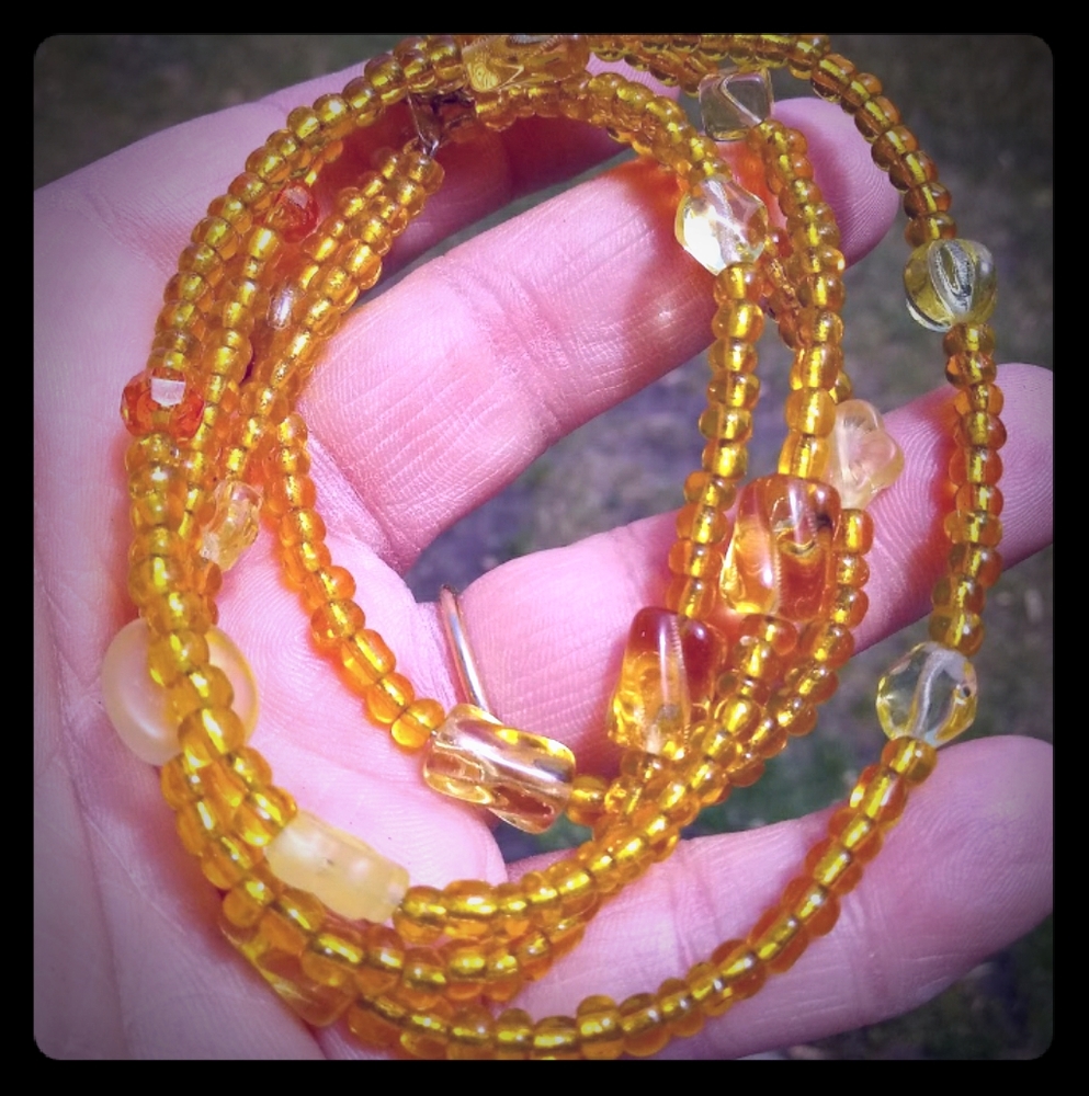 5/$15 Handmade beaded yellow necklace